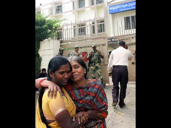 దుఖ్కం తీరేదా.. దుఖ్కం తీరేదా..