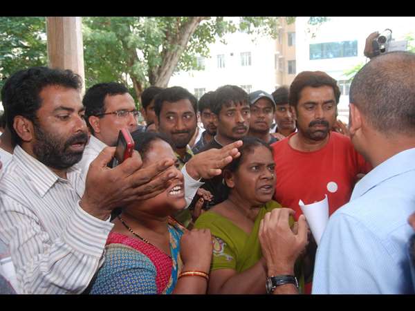 సహనం కోల్పోయి.. సహనం కోల్పోయి..