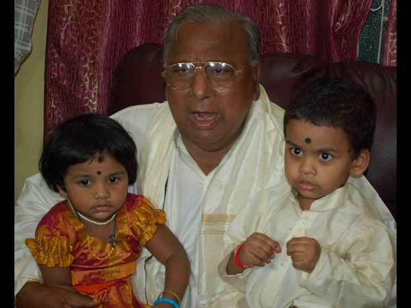 విహెచ్ ఇంట్లో నోము 8