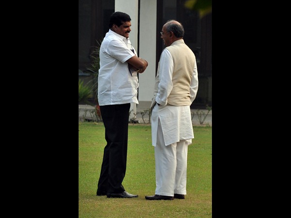 దిగ్విజయ్‌తో బొత్స ఇలా..