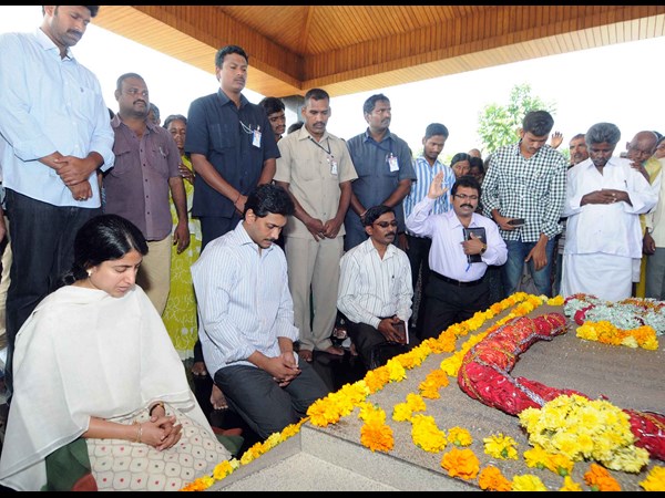 జగన్ - భారతి