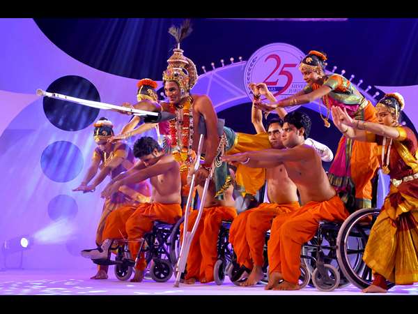 నోవాటెల్ 12