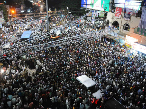  Jagan is planning to begin Odarpu from Kuppam