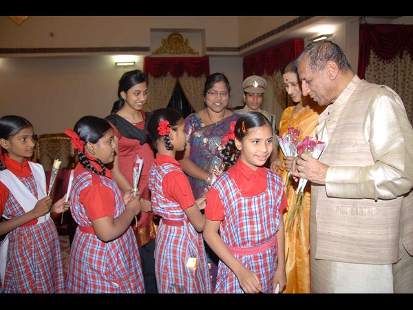 గవర్నర్ 2