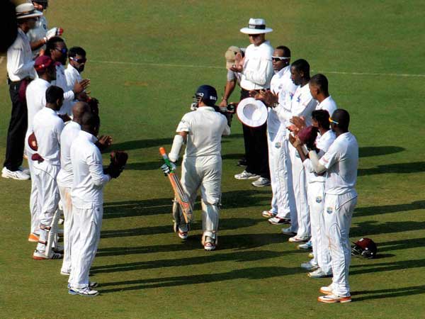 గార్డ్ ఆఫ్ హానర్..