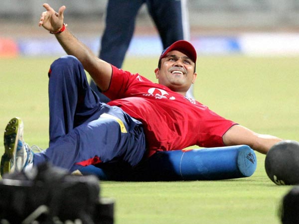 సెహ్వాగ్‌తో వివాదాలే వివాదాలే..