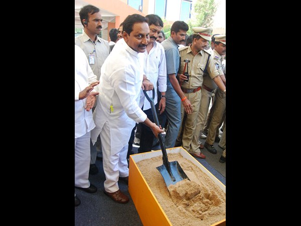 కిరణ్ 9