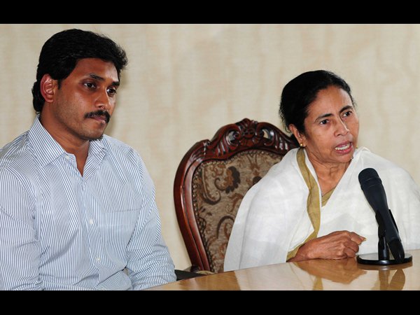 మమతా మాటల ఈటెలు.. మమతా మాటల ఈటెలు..