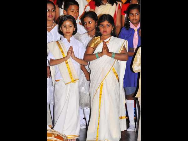 ఎగ్జిబిషన్ 10