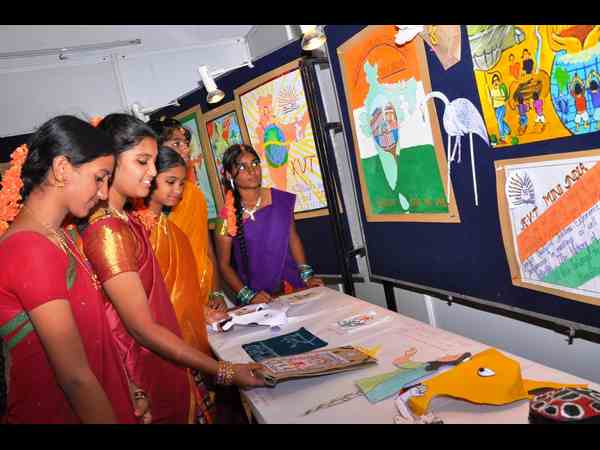 ఎగ్జిబిషన్ 2