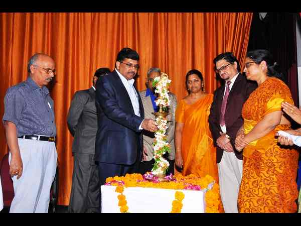 ఎగ్జిబిషన్ 4