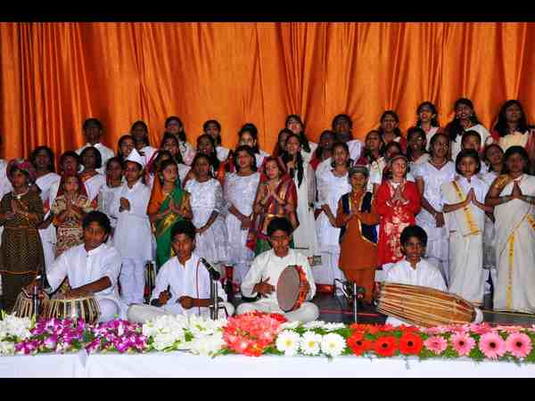 ఎగ్జిబిషన్ 9