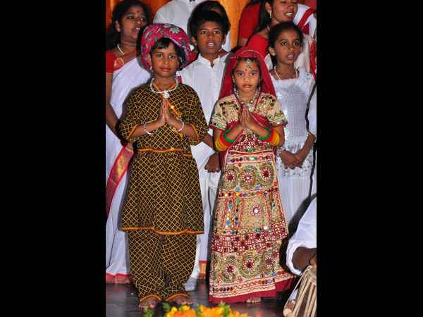 ఎగ్జిబిషన్ 11