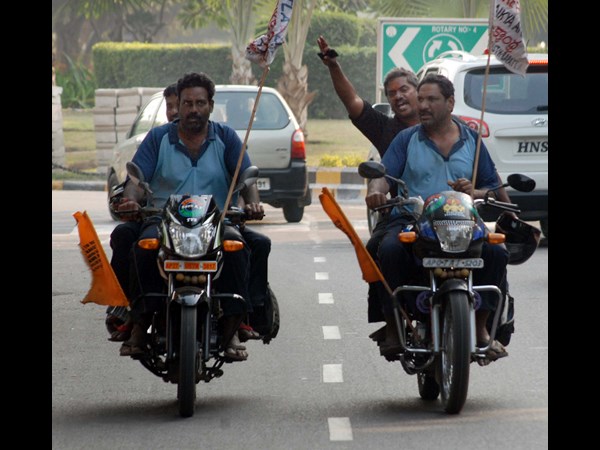 సమైక్య నినాదాలు..