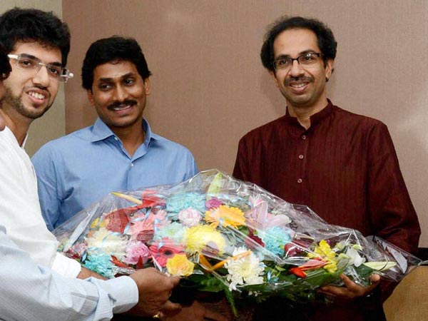 Y S Jaganmohan Reddy andUddhav Thackeray