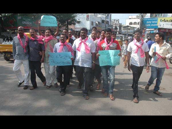 పది జిల్లాల తెలంగాణే కావాలి..