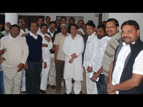 అజిత్ సింగ్‌తో తెలంగాణ జెఎసి నేతలు..