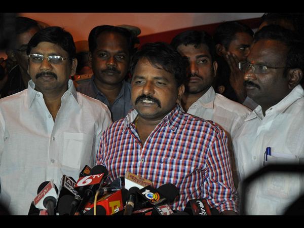 మంత్రి శైలజానాథ్ ఇలా..