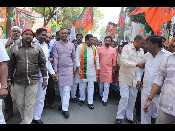 సంబరాల్లో కిషన్ రెడ్డి..