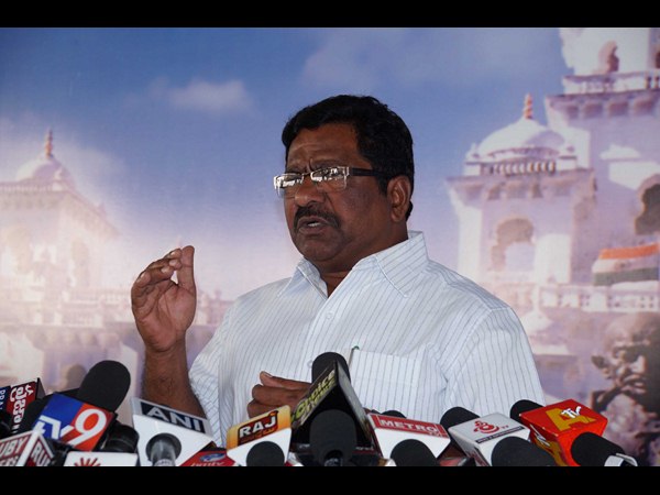 ఒంటరి పోరు 