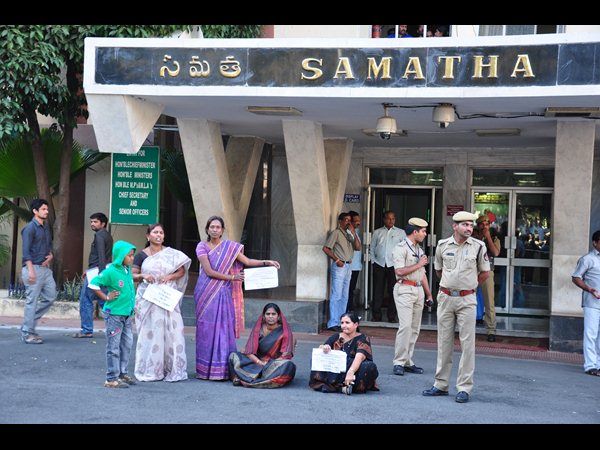 సచివాలయంలో ర్యాలీ