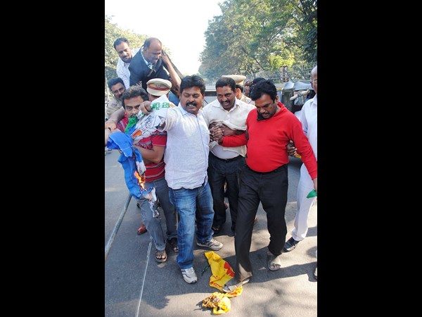 హైదరాబాద్ 1