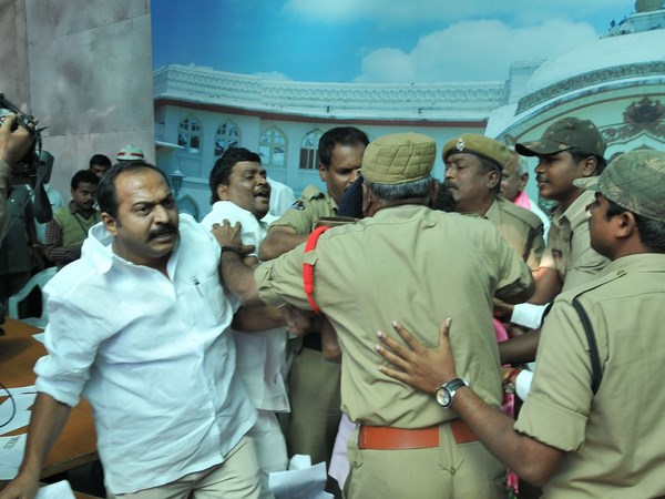 ఘర్షణ వాతావరణం.. ఘర్షణ వాతావరణం..