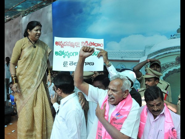 నన్నపనేని ఆగ్రహం.. నన్నపనేని ఆగ్రహం..