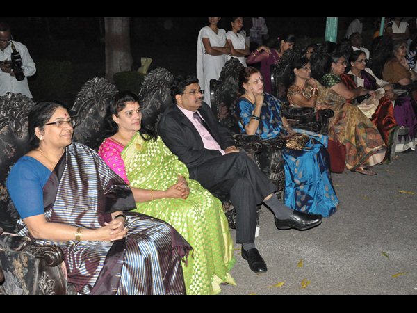 హాజరైన ప్రముఖులు