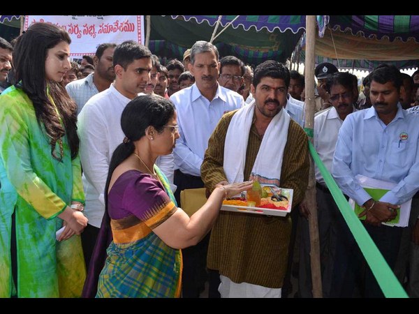 ఇలా వివరిస్తూ భువనేశ్వరి..