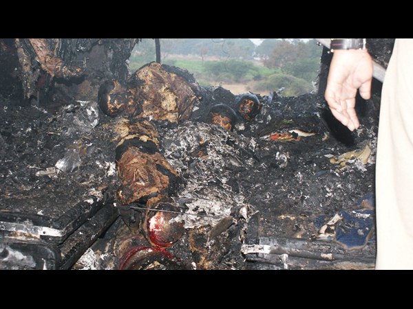 కాలి బూడిదైన శవాలు..