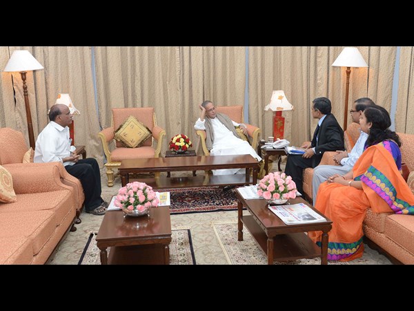 ప్రణబ్ ముఖర్జీతో జెపి