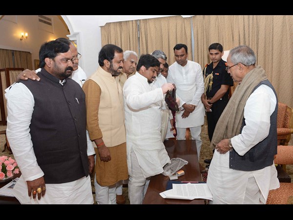ప్రణబ్‌తో పొన్నం..