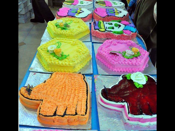 కేకులు