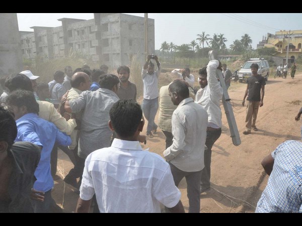 పరిస్థితి ఉద్రిక్తం..