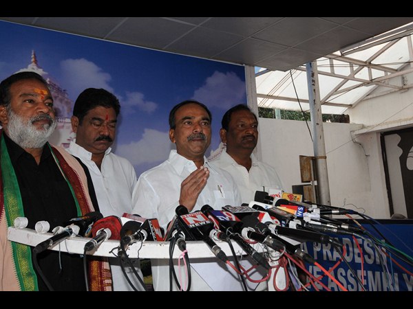 శాసనసభ తీరుపై ఈటెల మండిపాటు