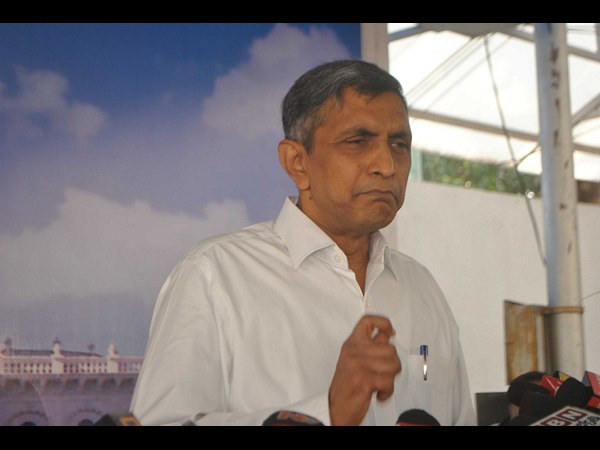 ఇదేం రాజకీయం..