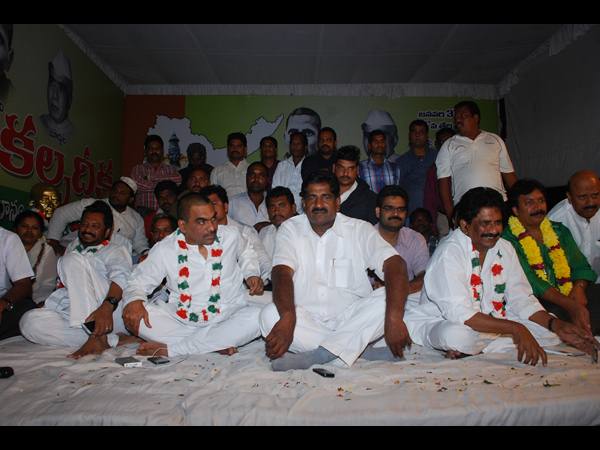 అశోక్ బాబు సంఘీభావం..