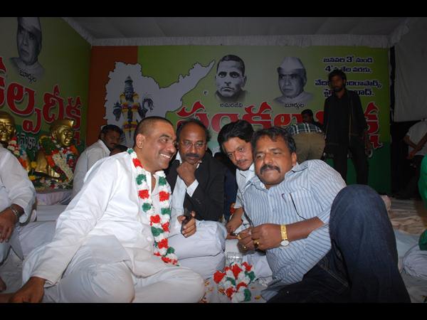 శైలజానాథ్ సంఘీ భావం