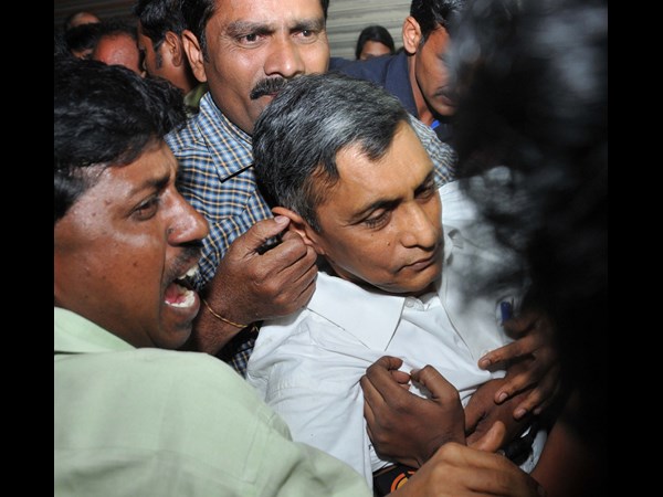 డిసిఎంలోకి బలవంతంగా...