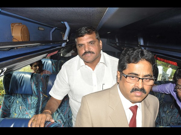 బస్ భవన్ 6