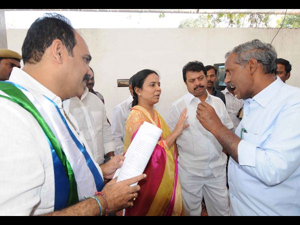 వాగ్వాదం