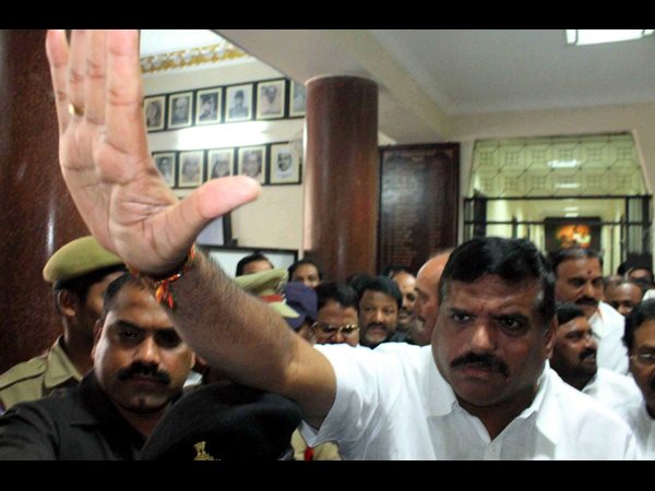 గాంధీభవన్ వద్ద ఆజాద్ 3