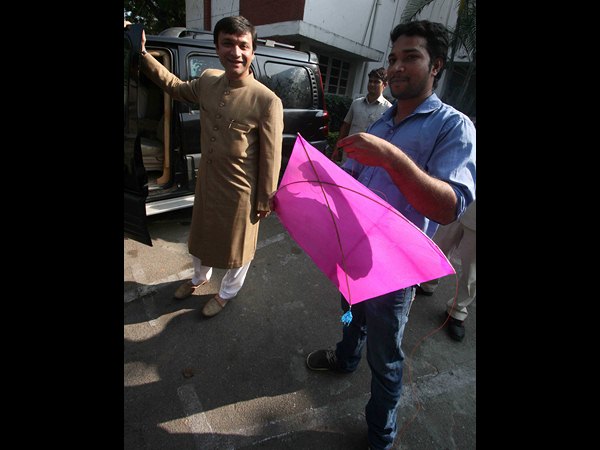 పతంగితో అక్బరుద్దీన్ 3