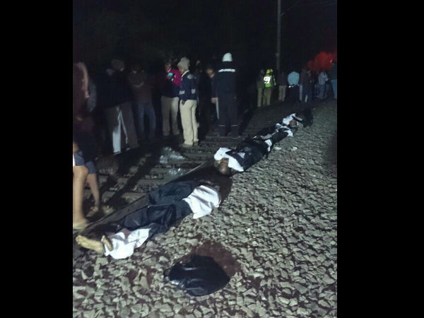 9 killed as Mumbai-Dehradun Express catches fire in Thane