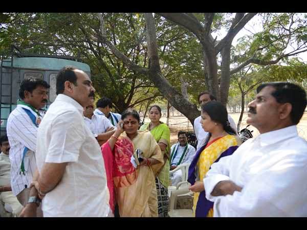 గోషా మహల్ పోలీసు స్టేడియంలో.. 2
