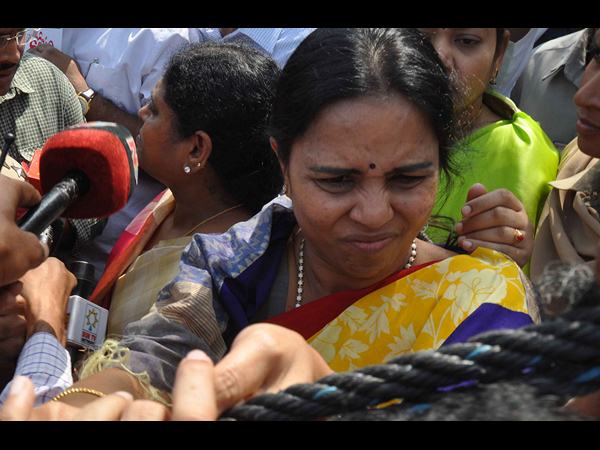 అసెంబ్లీ వద్ద ధర్నా 