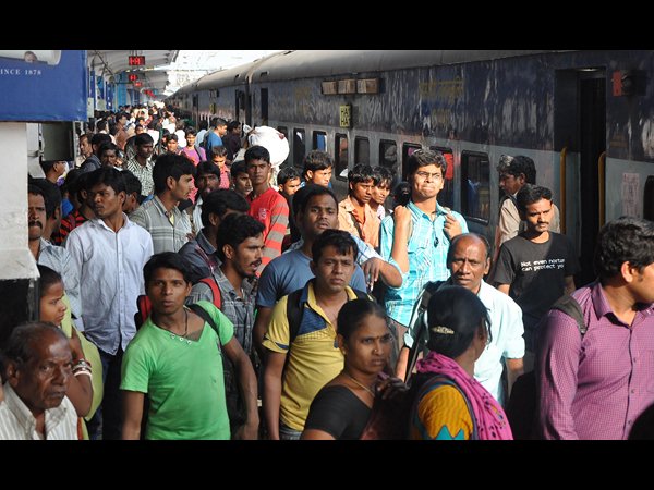 పల్లెకు పోదాం, చలో చలో