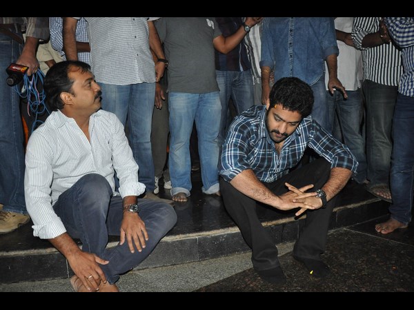 జూనియర్ ఎన్టీఆర్ నివాళులు 7