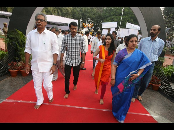 పురంధేశ్వరి కుటుంబ సభ్యులు..